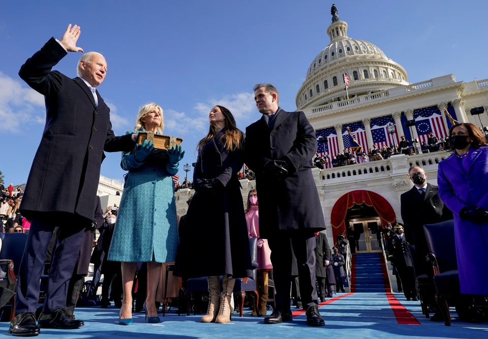 Những hình ảnh ấn tượng trong lễ nhậm chức của ông Biden - 21 Những hình ảnh ấn tượng trong lễ nhậm chức của ông Biden - 21