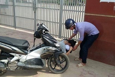 Thí sinh đến thi muộn do bố đột ngột qua đời không đủ điều kiện xét đặc cách