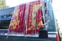 Đề nghị truy rõ các đối tượng ném đá xe khách ở Kon Tum