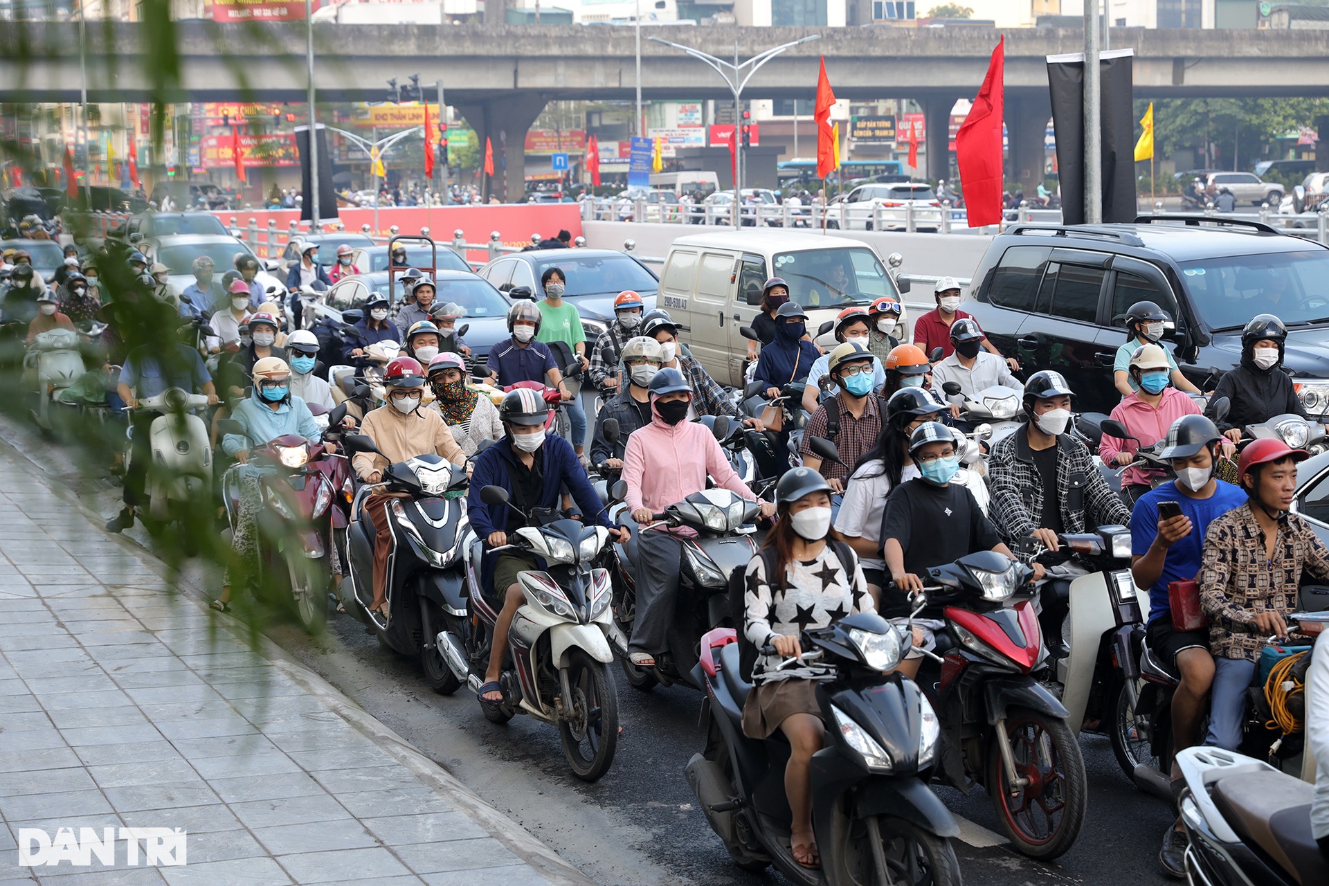 Thông xe hầm chui Lê Văn Lương gần 700 tỷ đồng ở Hà Nội - 9 Thông xe hầm chui Lê Văn Lương gần 700 tỷ đồng ở Hà Nội - 9
