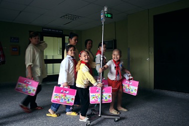 Lớp học đặc biệt trong... bệnh viện