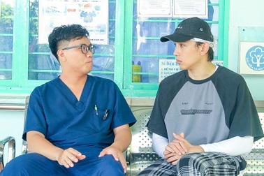 Diễn viên Thuận Nguyễn vào bệnh viện phục hồi chức năng để nhập vai