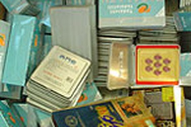 Thu giữ cả tấn thuốc và dụng cụ kích dục