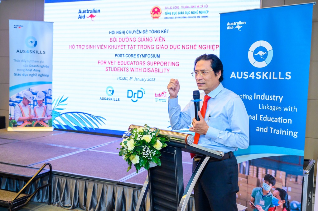 Tìm nghề và tìm cách dạy nghề phù hợp cho người khuyết tật - 4 Tìm nghề và tìm cách dạy nghề phù hợp cho người khuyết tật - 4