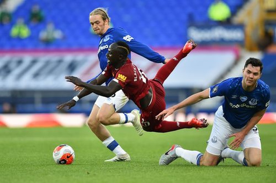 Everton 0-0 Liverpool: Một điểm may mắn của The Kop - 3 Everton 0-0 Liverpool: Một điểm may mắn của The Kop - 3