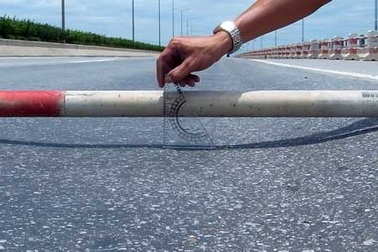 Mời đơn vị kiểm định độc lập kiểm tra vết lõm trên cầu Thanh Trì 