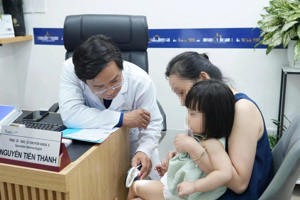 Thủ phạm trong hồ bơi khiến trẻ bị tổn thương da nặng - 1 Thủ phạm trong hồ bơi khiến trẻ bị tổn thương da nặng - 1