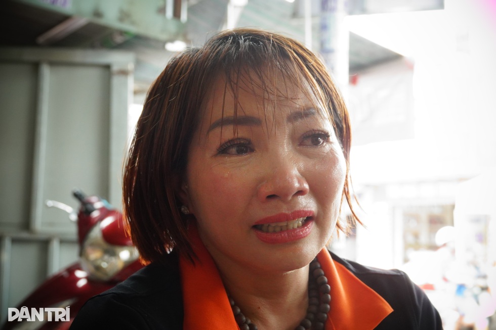 Từ hai bàn tay trắng, người phụ nữ bán bánh mì sở hữu 5 căn nhà phố - 3 Từ hai bàn tay trắng, người phụ nữ bán bánh mì sở hữu 5 căn nhà phố - 3