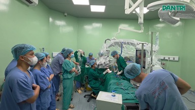Bé trai 3 tuổi được phẫu thuật cấy ốc tai sau bài viết của báo Dân trí