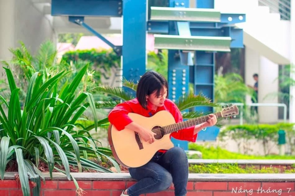 Nữ sinh 10X học giỏi, đàn hay, không ngại khó khăn đi vận động hiến máu - 3 Nữ sinh 10X học giỏi, đàn hay, không ngại khó khăn đi vận động hiến máu - 3