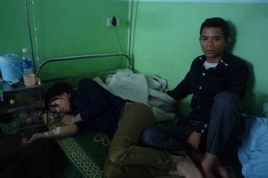 Vụ nữ công nhân bị đổ keo 502 vào tay: Xuất hiện nghi vấn mới