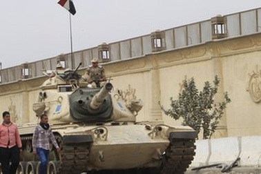 Tòa Ai Cập tuyên tử hình cùng lúc 529 người