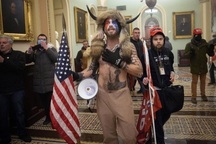 Nhiều người mất việc vì tham gia biểu tình bạo loạn ở trụ sở quốc hội Mỹ