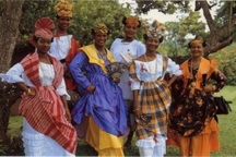 Hòn đảo của những người khổng lồ, 1m8 vẫn bị coi là "người lùn"