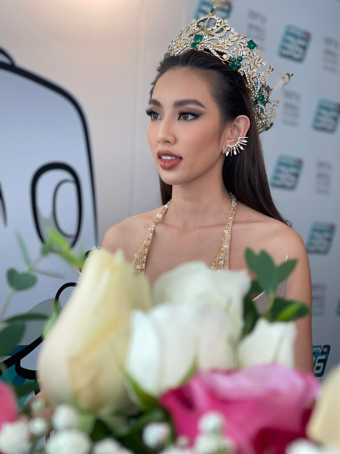 Hoa hậu Thùy Tiên: Ban tổ chức ngạc nhiên vì cô không chỉnh sửa sắc đẹp - 12 Hoa hậu Thùy Tiên: Ban tổ chức ngạc nhiên vì cô không chỉnh sửa sắc đẹp - 12
