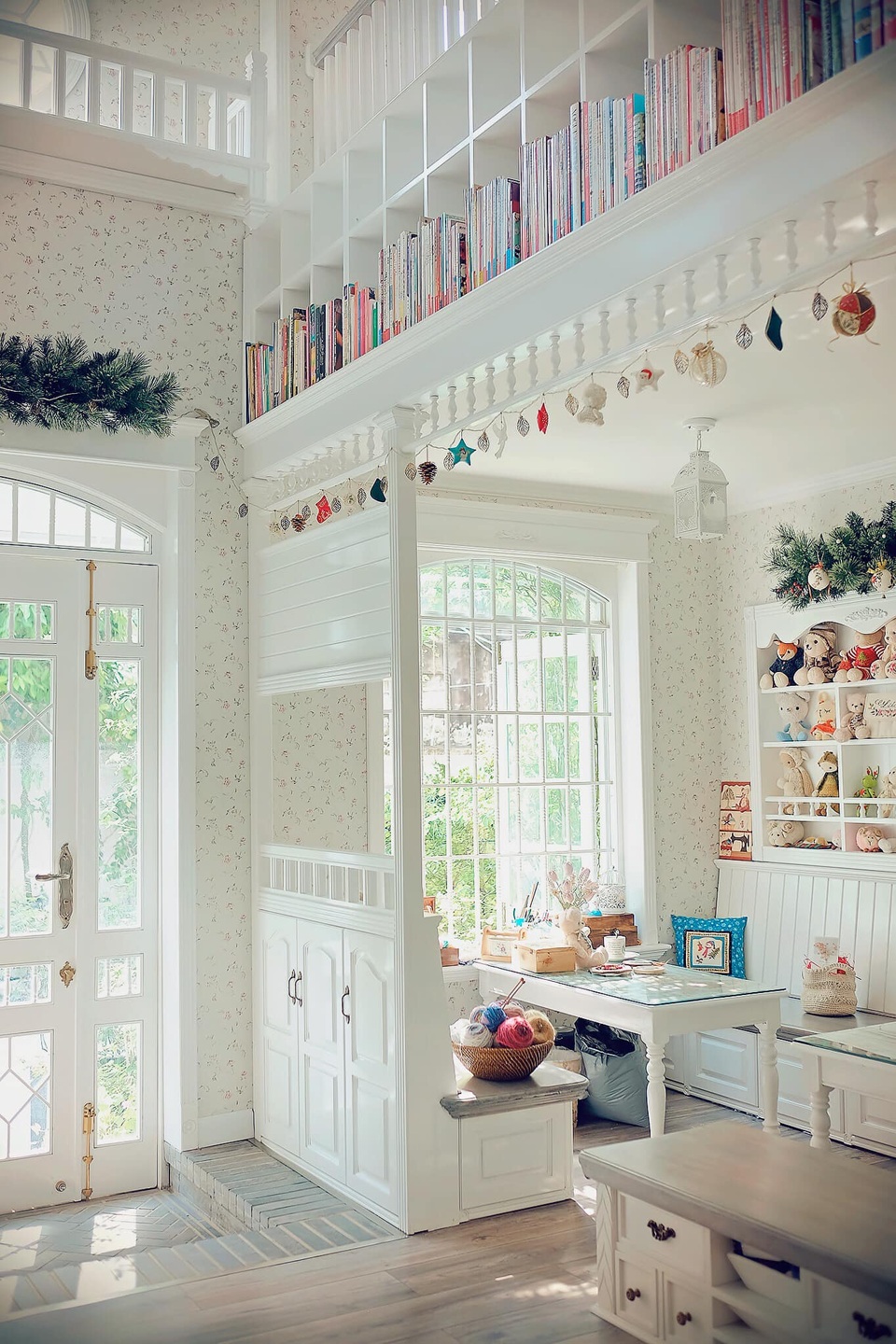 Mẹ đảm tậu hàng nghìn cuộn len, trang trí ngôi nhà đẹp như trên phim - 4