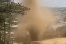 Đi cắm trại, người đàn ông quay được hiện tượng lạ ở Đà Lạt hút triệu view