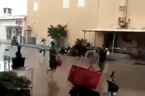 Hơn 50 lao động Việt tháo chạy khỏi casino ở Campuchia về cửa khẩu Mộc Bài