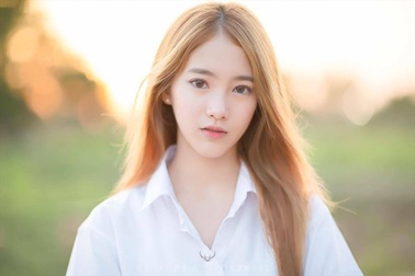 "Hot girl học trò" Thái Lan xinh đẹp hút hồn trong bộ đồng phục