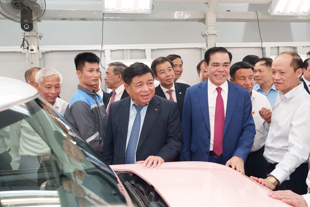 Khánh thành nhà máy sản xuất ô tô điện VinFast tại Khu kinh tế Vũng Áng - 1 Khánh thành nhà máy sản xuất ô tô điện VinFast tại Khu kinh tế Vũng Áng