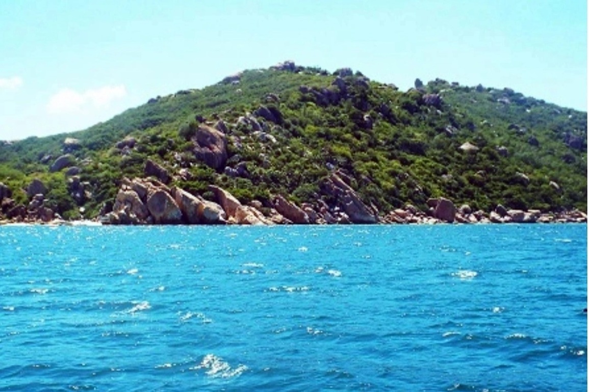 Hai đảo Bình Hưng và Bình Ba ở Khánh Hòa sẽ ngưng phục vụ khách du lịch - 1 Hai đảo Bình Hưng và Bình Ba ở Khánh Hòa sẽ ngưng phục vụ khách du lịch - 1