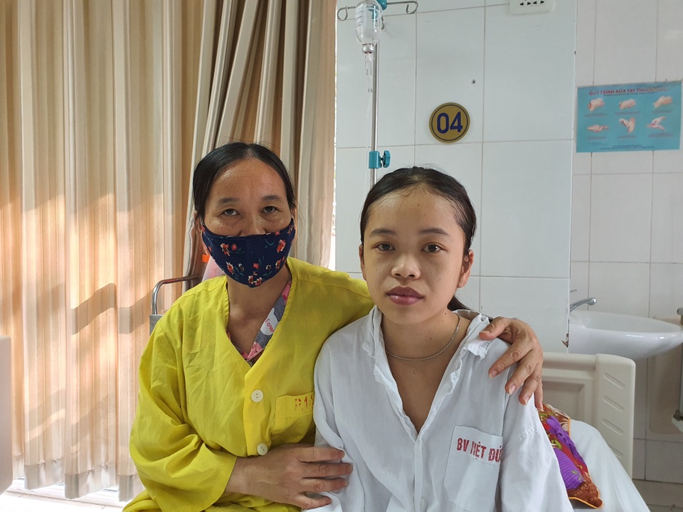 Chàng trai Nhạc viện hát tặng cô gái 19 tuổi cầu xin thêm 1 lần được sống - 2 Chàng trai Nhạc viện hát tặng cô gái 19 tuổi cầu xin thêm 1 lần được sống - 2