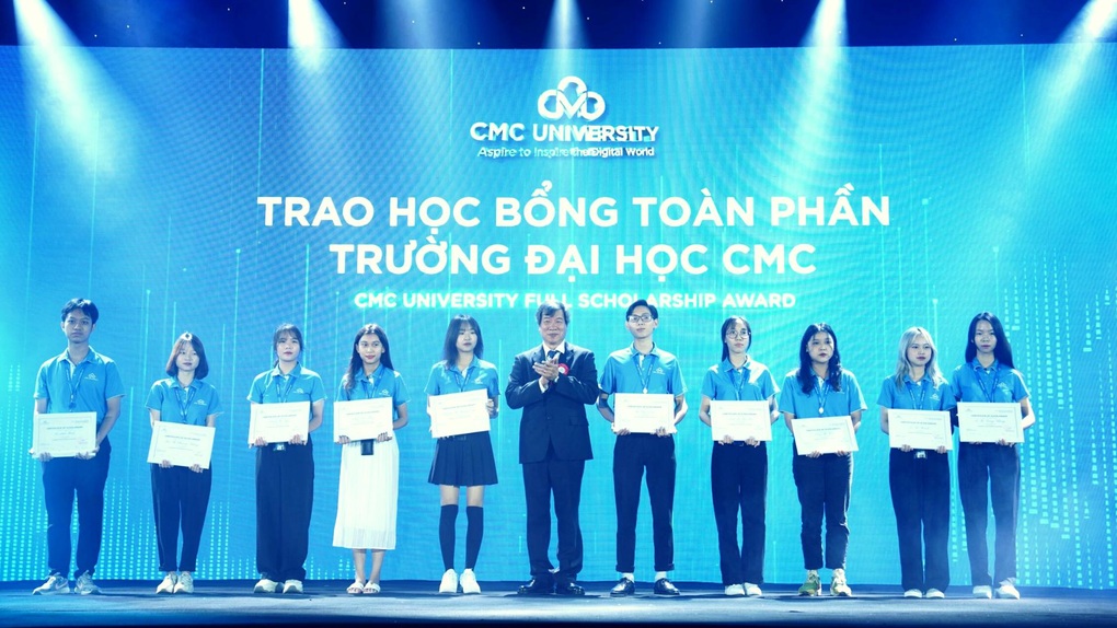 Trường Đại học CMC cấp học bổng toàn phần cho thí sinh có chứng chỉ IELTS - 1 Trường Đại học CMC cấp học bổng toàn phần cho thí sinh có chứng chỉ IELTS - 1