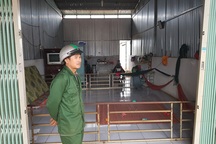 Xử phạt hành chính người giữ trẻ bạo hành bé trai 2 tuổi