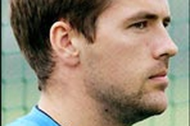 Owen "há miệng mắc quai"