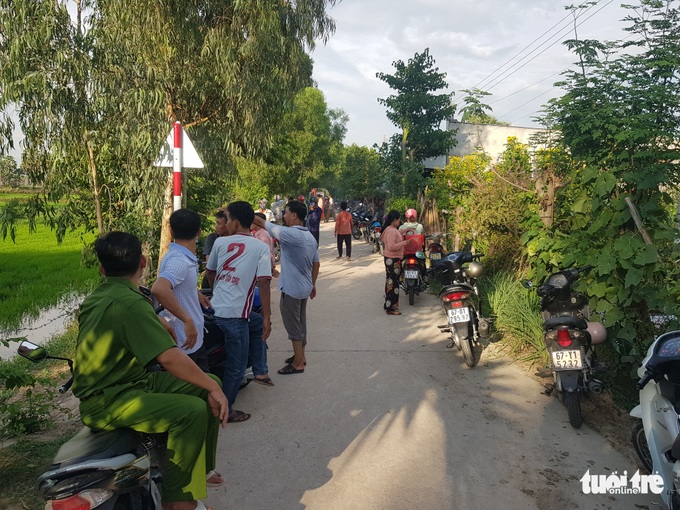 An Giang: 5 đứa trẻ đuối nước thương tâm do lẻn vào tắm ở hồ nước sâu - Ảnh 2.