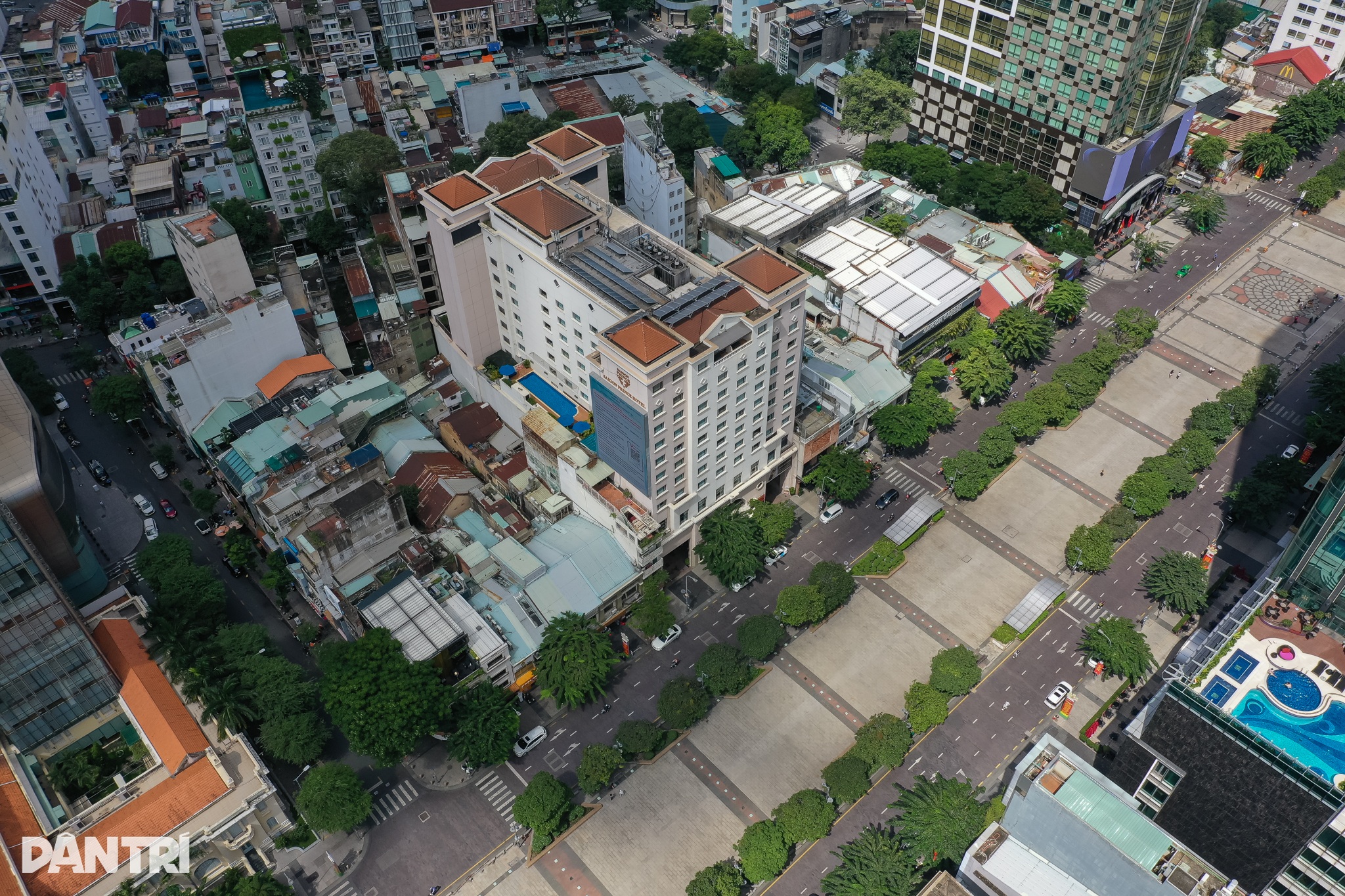 Bayan Truong My Lan'ın davanın sonuçlarını düzeltmek için kullanmak istediği süper projenin yakın çekimi - 7 Cận cảnh siêu dự án bà Trương Mỹ Lan muốn dùng khắc phục hậu quả vụ án - 7