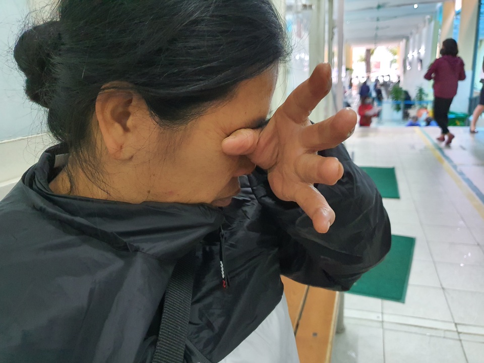 Chàng trai mồ côi cha: Các cô, chú cứu cháu với! - 3 Chàng trai mồ côi cha: Các cô, chú cứu cháu với! - 3