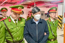 Cựu Bộ trưởng Y tế Nguyễn Thanh Long bị đề nghị 19-20 năm tù