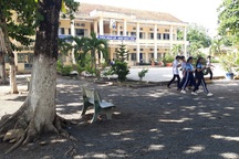 Một thầy giáo bị tố “dâm ô” học sinh nam