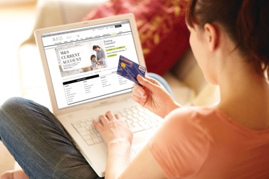 Dễ dàng tiếp cận sản phẩm khắp thế giới với thương mại điện tử