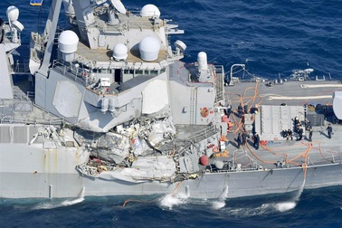 Tàu chiến Mỹ ở Nhật lại bị đâm thủng thân khi chưa kịp về nước sửa chữa