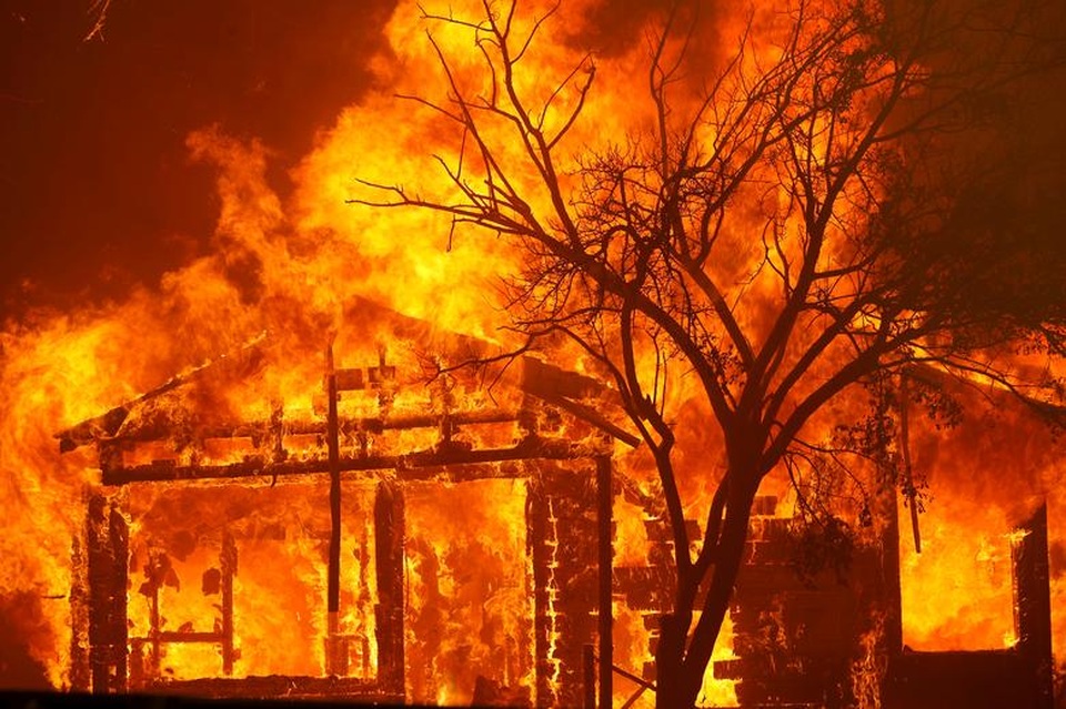 650 đám cháy rừng càn quét bang California, 7 người chết - 3 650 đám cháy rừng càn quét bang California, 7 người chết - 3