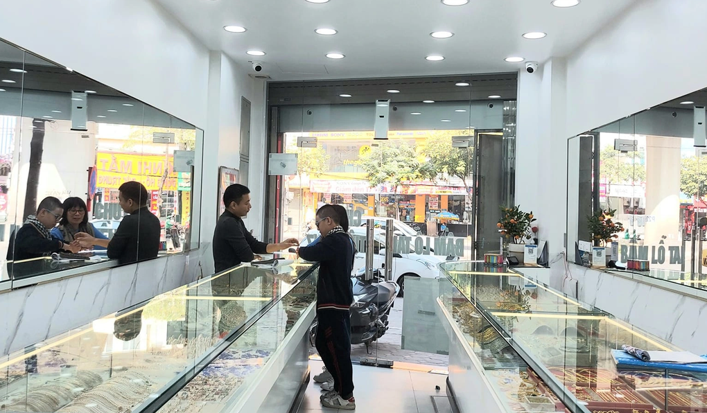 Nghề bán vàng bạc và triết lý thánh nhân đãi kẻ khù khờ - 1 Nghề bán vàng bạc và triết lý thánh nhân đãi kẻ khù khờ - 1