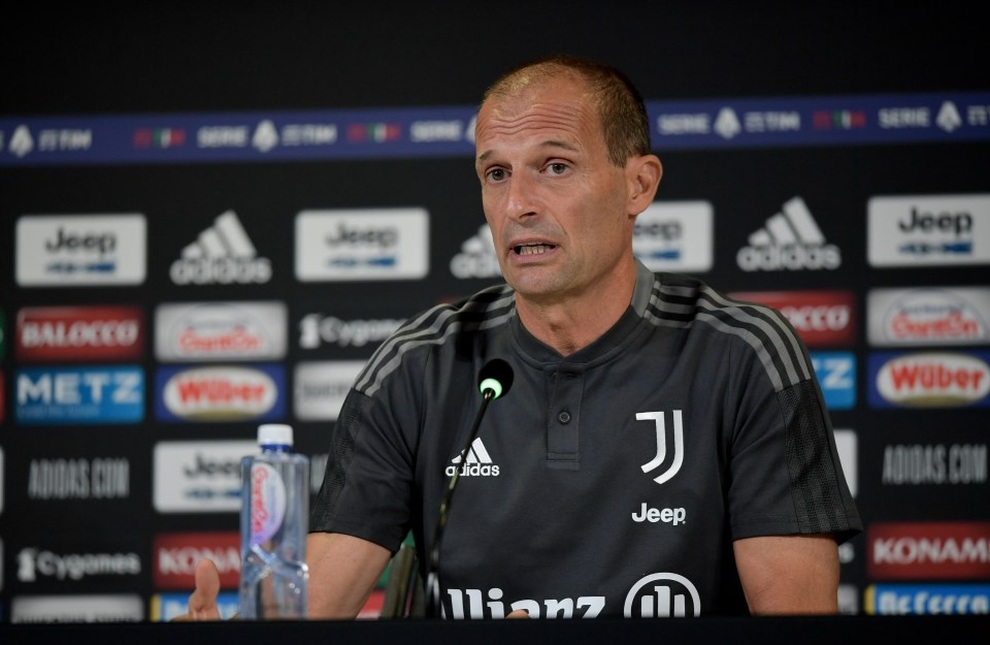 HLV Juventus nói gì về việc C.Ronaldo nổi loạn đòi ra đi? - 1 HLV Juventus nói gì về việc C.Ronaldo nổi loạn đòi ra đi? - 1