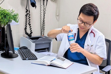 Chuyên gia chia sẻ lợi ích của nước khoáng thiên nhiên với sức khỏe