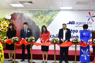 Khai trương Văn phòng đại lý khu vực Hà Nội của MB Ageas Life: "Kiến tạo nội lực, khắc ấn vinh quang"