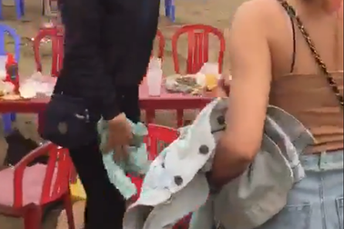 Du khách tố bị “chặt chém” ở biển Hải Tiến