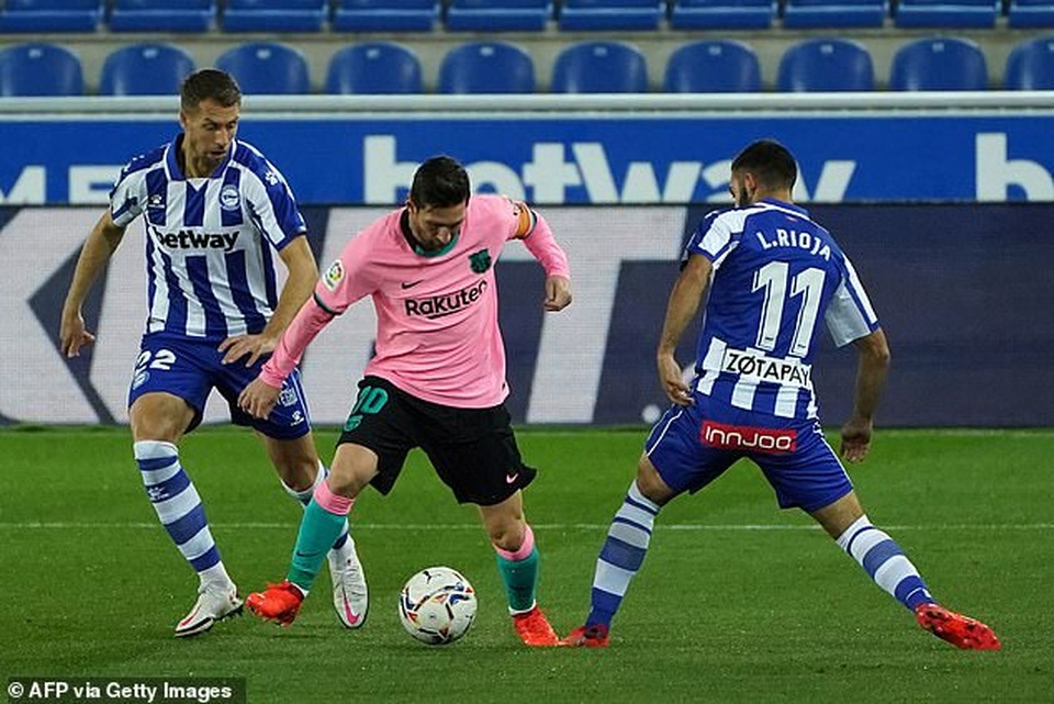 Messi gây thất vọng, Barcelona chia điểm cùng Alaves - 4 Messi gây thất vọng, Barcelona chia điểm cùng Alaves - 4