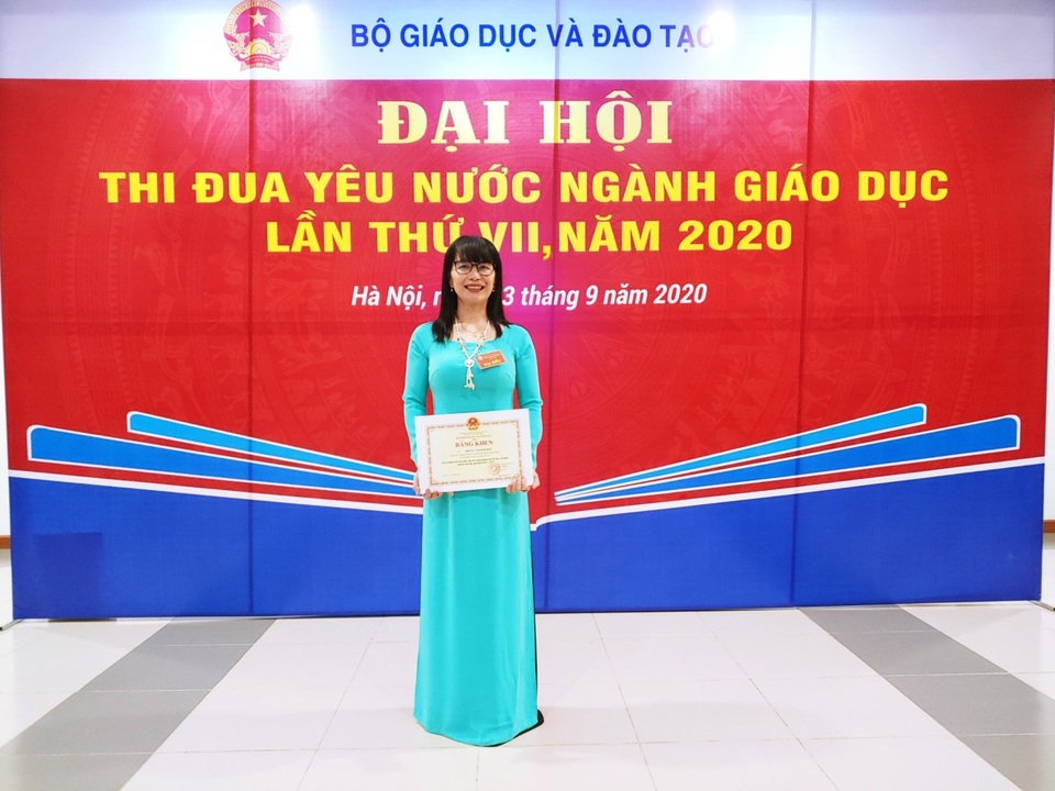 Cô giáo “chắp cánh” ước mơ nghiên cứu khoa học của học sinh ra thế giới - 3 Cô giáo “chắp cánh” ước mơ nghiên cứu khoa học của học sinh ra thế giới - 3