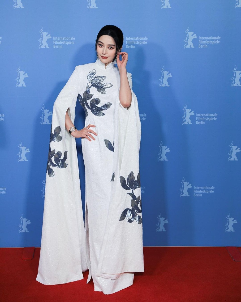 Phong cách quyến rũ của nữ hoàng thảm đỏ Phạm Băng Băng ngày trở lại - 8 Phong cách quyến rũ của nữ hoàng thảm đỏ Phạm Băng Băng ngày trở lại - 8