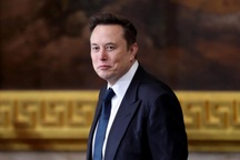 Elon Musk trở thành người đầu tiên trên thế giới có 800 tỷ USD