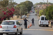 Những "ốc đảo miễn dịch" giữa tâm bão Covid-19 của thế giới