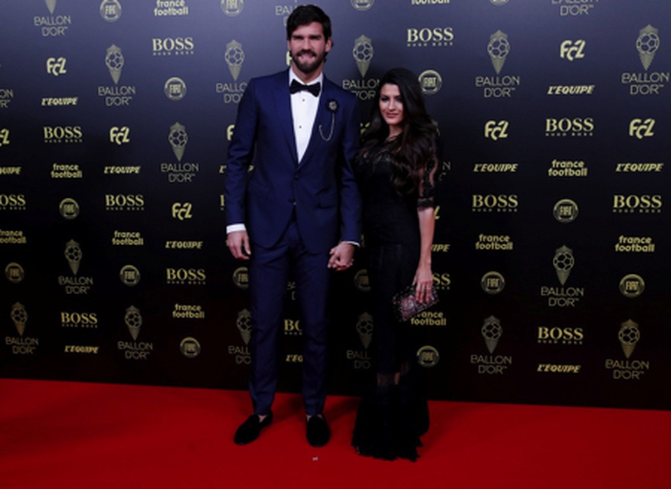 Bà xã xinh đẹp vui mừng khôn xiết trước thành tích của Alisson Becker - 1 Bà xã xinh đẹp vui mừng khôn xiết trước thành tích của Alisson Becker - 1