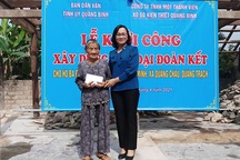 Xây dựng nhà tình nghĩa giúp cụ bà 92 tuổi và con gái bị chất độc da cam