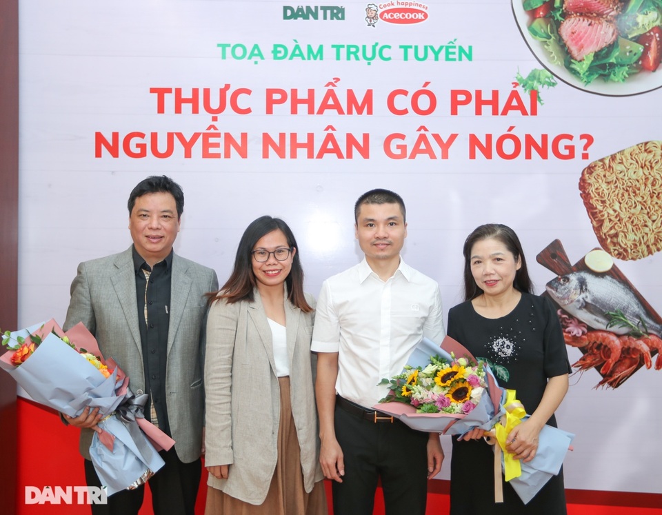 Nhiều người lầm tưởng thực phẩm là nguyên nhân gây nóng - 1 Nhiều người lầm tưởng thực phẩm là nguyên nhân gây nóng - 1